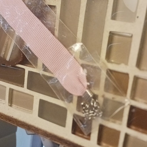 Pink Fashion bracelet-$5  add on - Picture 2 of 3